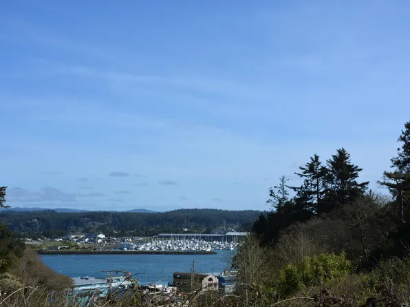 503 SW Alder St, Newport, OR 97365