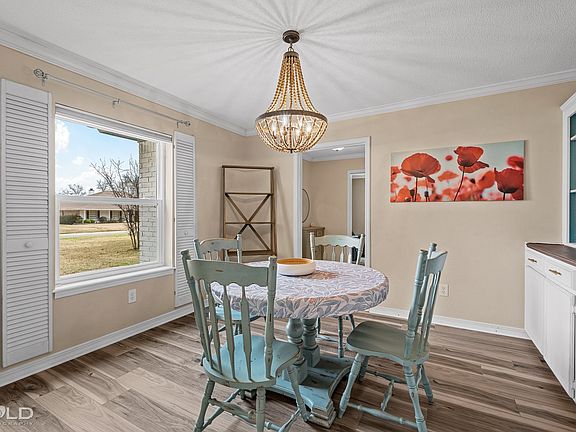 5th image of 2207 Landau Ln