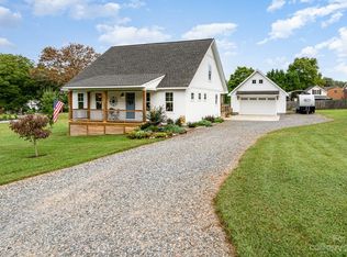 224 W Thomas St, Troutman, NC 28166