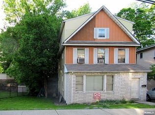 2021 Jones Rd, Fort Lee, NJ 07024