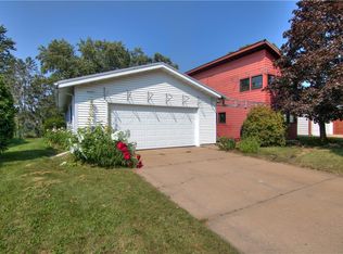 422 E Tyler Ave, Eau Claire, WI 54701