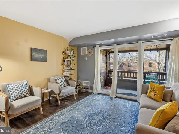 5239 W Running Brook Rd Unit 302, Columbia, MD 21044
