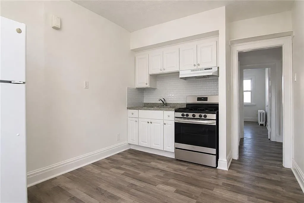 2 bed, 1.0 bath, 680 sqft, $2,800 — Photo 1