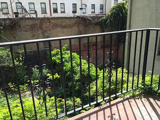 Rented by LG Fairmont Group | media 7