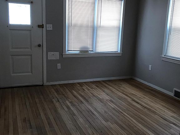 4th image of 3205 E 126th St