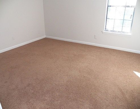5th image of 136 Park Cir #C