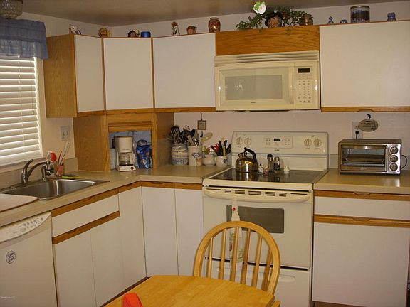 4th image of 1725 Minutemen Cswy APT 104