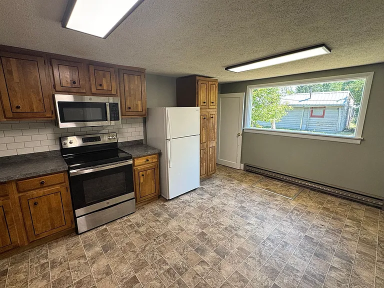 506 N Grand Ave — Photo 19