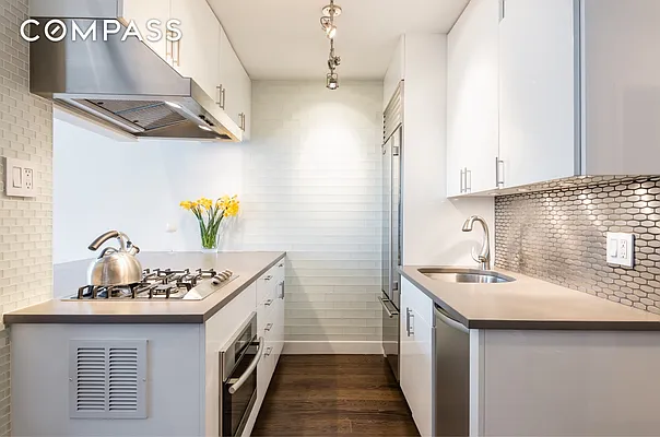 Sold by Compass | media 10