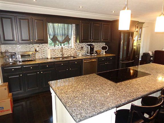 2nd image of 3745 Meadowland Dr