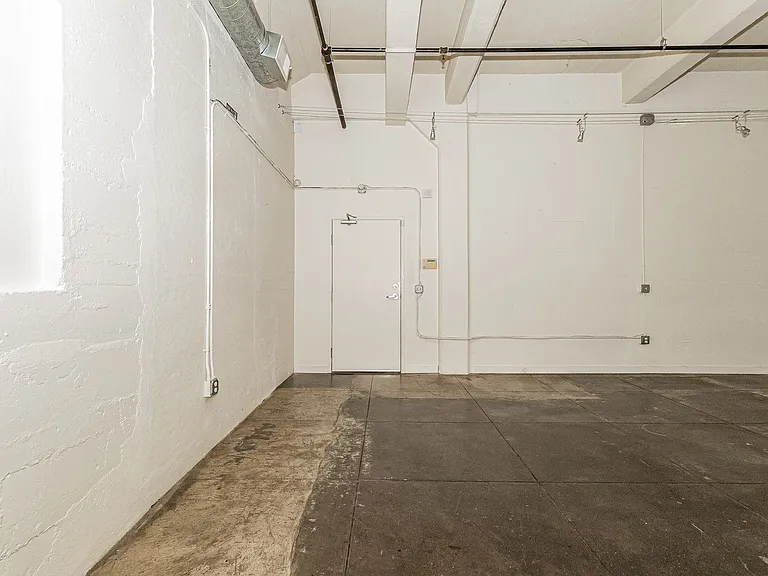 3240 Peralta St #10 — Photo 4