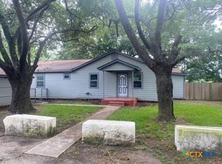 46 College St, Lolita, TX 77971