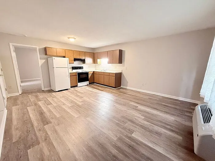 302 Park Ave — Photo 12