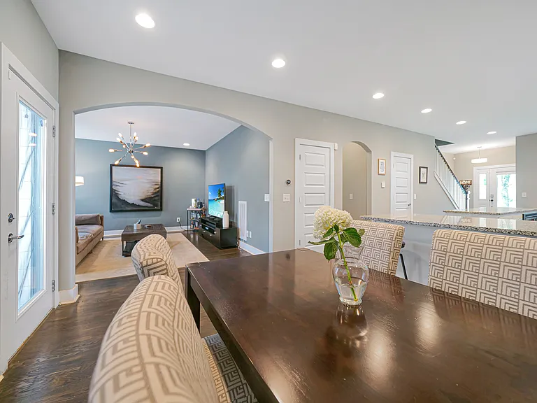 2202 Sheridan Rd — Photo 31