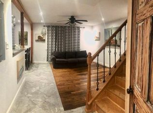 2915 Upperline St, New Orleans, LA 70115