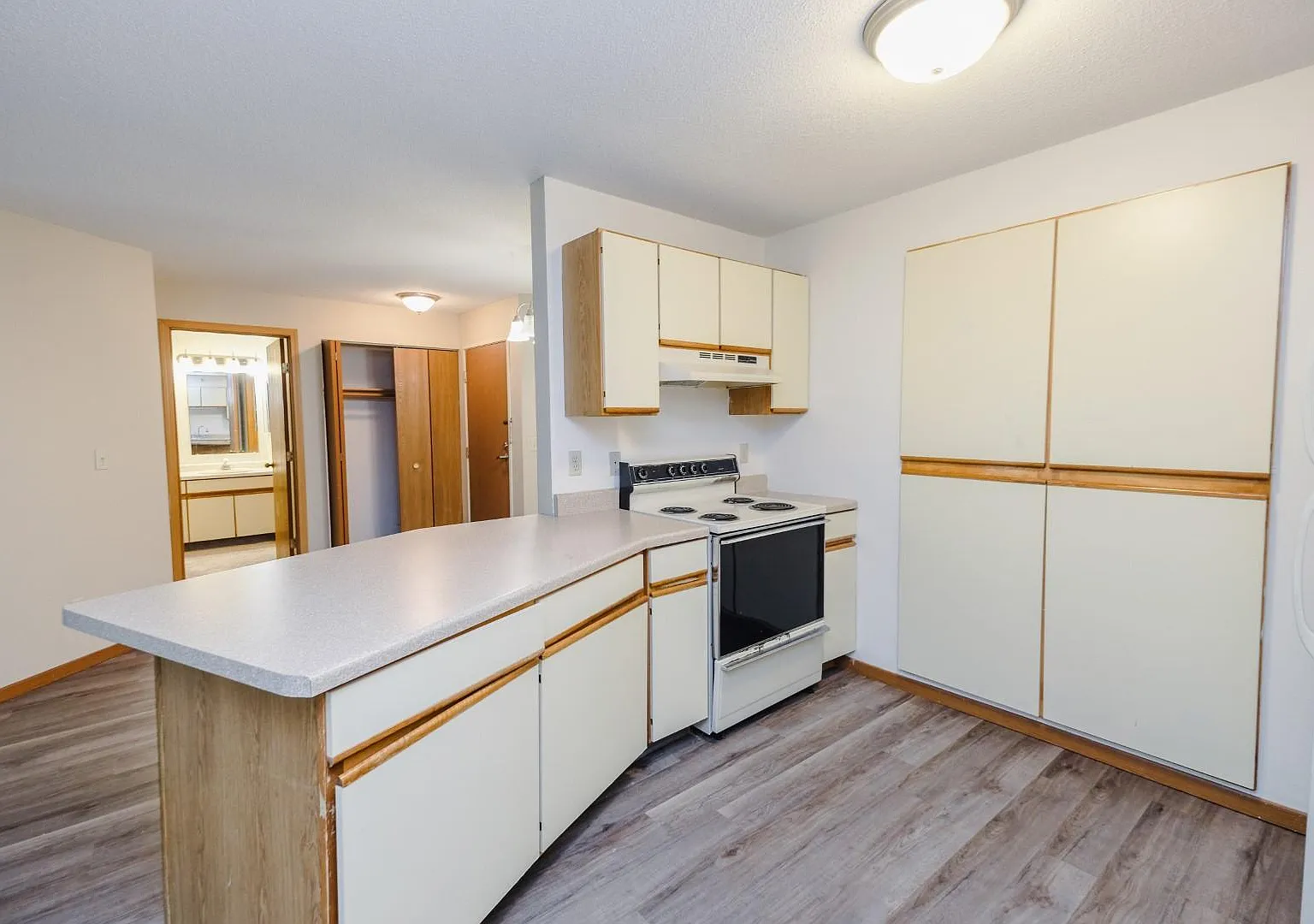Parkside Apartments — Photo 3