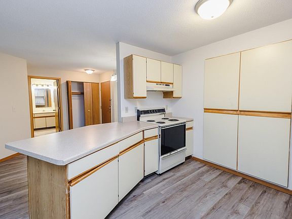 3rd image of 750 99th Ave NW APT 306