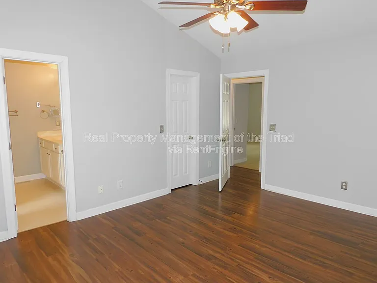 2804 Mitchell Wood Dr — Photo 11