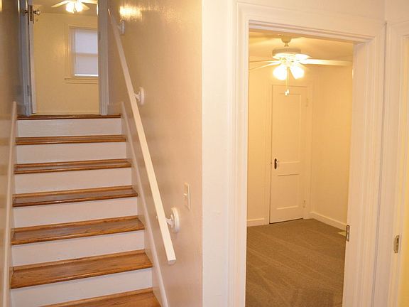 4th image of 2812 White Oak Dr