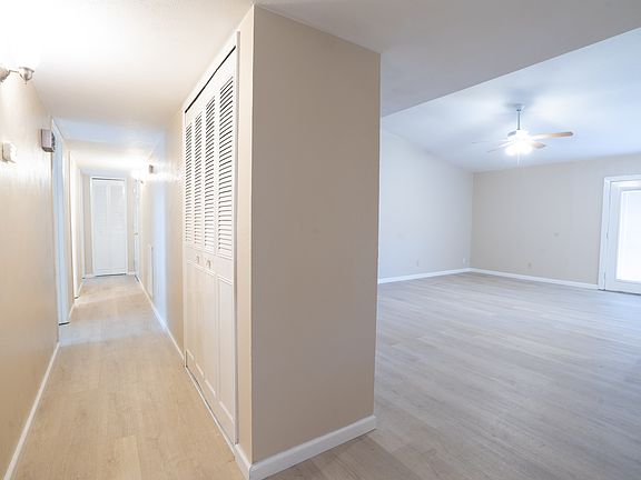 3rd image of 3101 Silverdale Ln