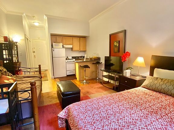 2nd image of 538 E 84th St #3BB