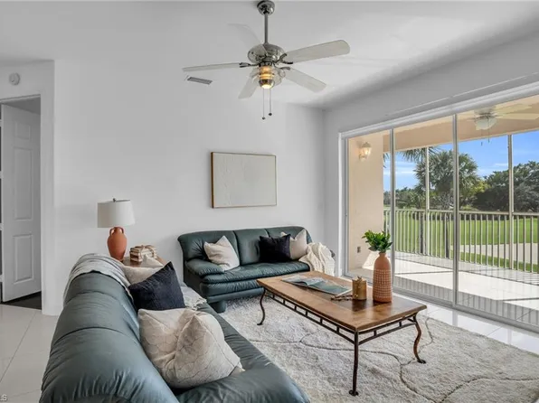 2130 Arielle DR #301, NAPLES, FL 34109