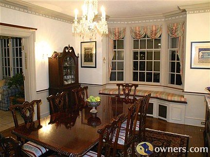 Dining Room: 17 x 15