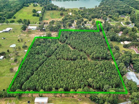 3rd image of Duncan Woods Ln