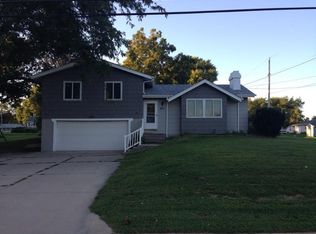 807 Wisconsin St, Le Claire, IA