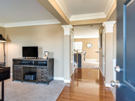 4th image of 1359 Tilton Dr
