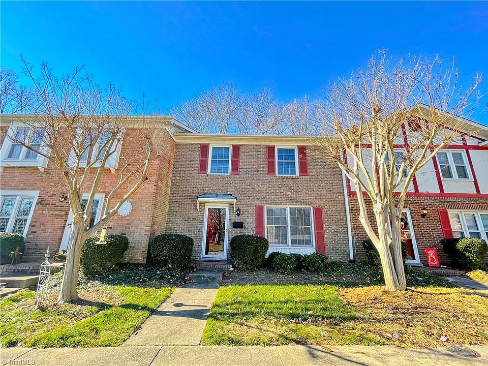 1st image of 3208 D Regents Park Ln