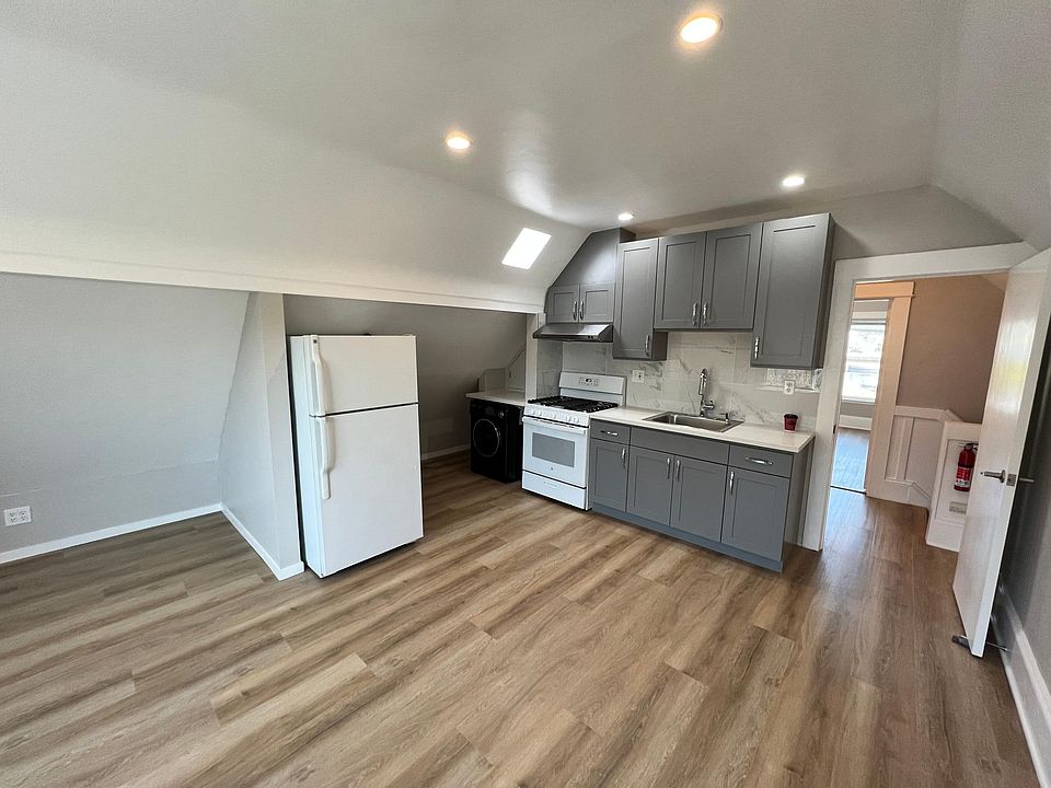 1st image of 2571A San Bruno Ave