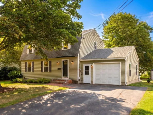 15 Hawthorne Road, Dover, NH 03820