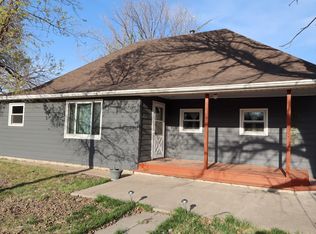 1011 2nd St, Alma, NE 68920
