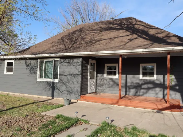 1011 2nd St, Alma, NE 68920