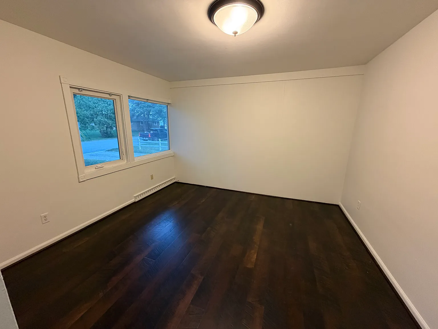 4 bed, 1100 sqft, $1,200 — Photo 3
