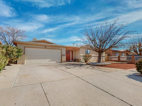 1024 Sapphire St SW, Albuquerque, NM 87121