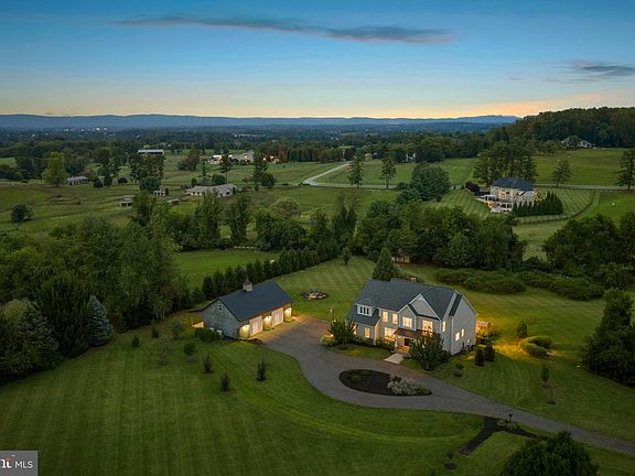 2nd image of 16573 Clarkes Gap Rd