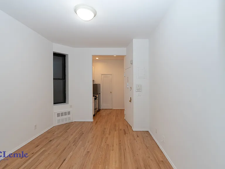 305 E 78th St #1D — Photo 9