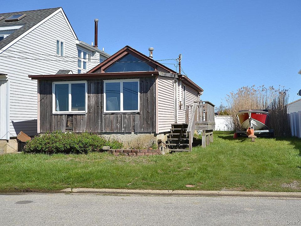 1st image of 54 Bayview Avenue W