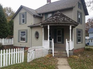 1109 5th St, Orion, IL 61273