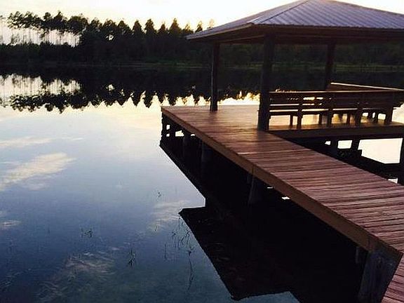 Neighborhood lake 
