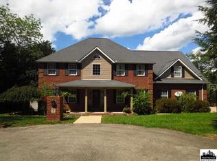 9 Heavenly Pl, Huntington, WV 25705