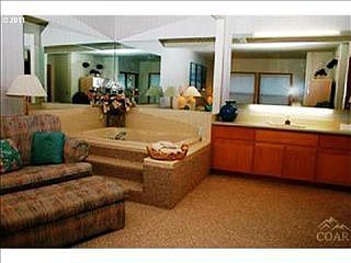 5th image of 57403 Beaver Dr