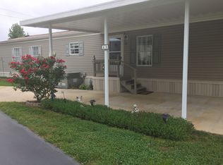 43 S Front St, Franklin, NC 28734