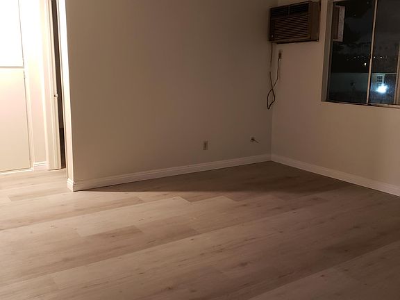5th image of 2503 W Avenue 33 #8