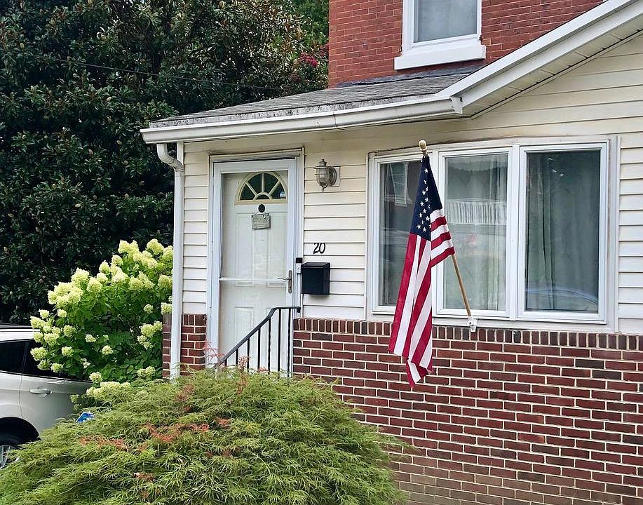 1st image of 20 N Sycamore Ave