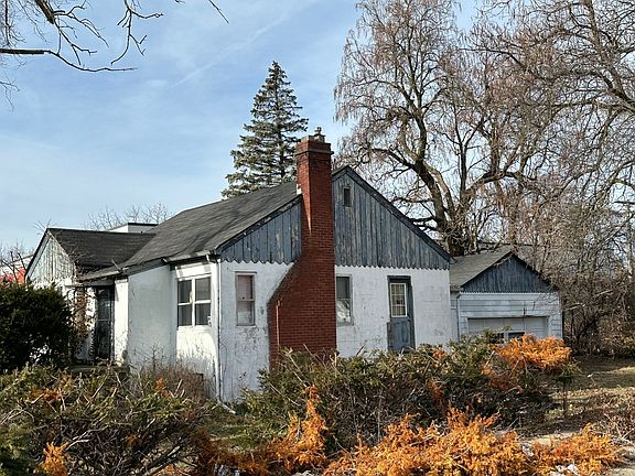 2nd image of 11128 E Washington St