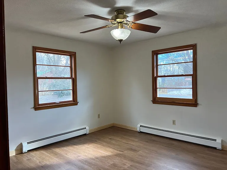 21 Devin St — Photo 8