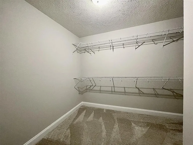 80 Lakeview Dr E — Photo 18